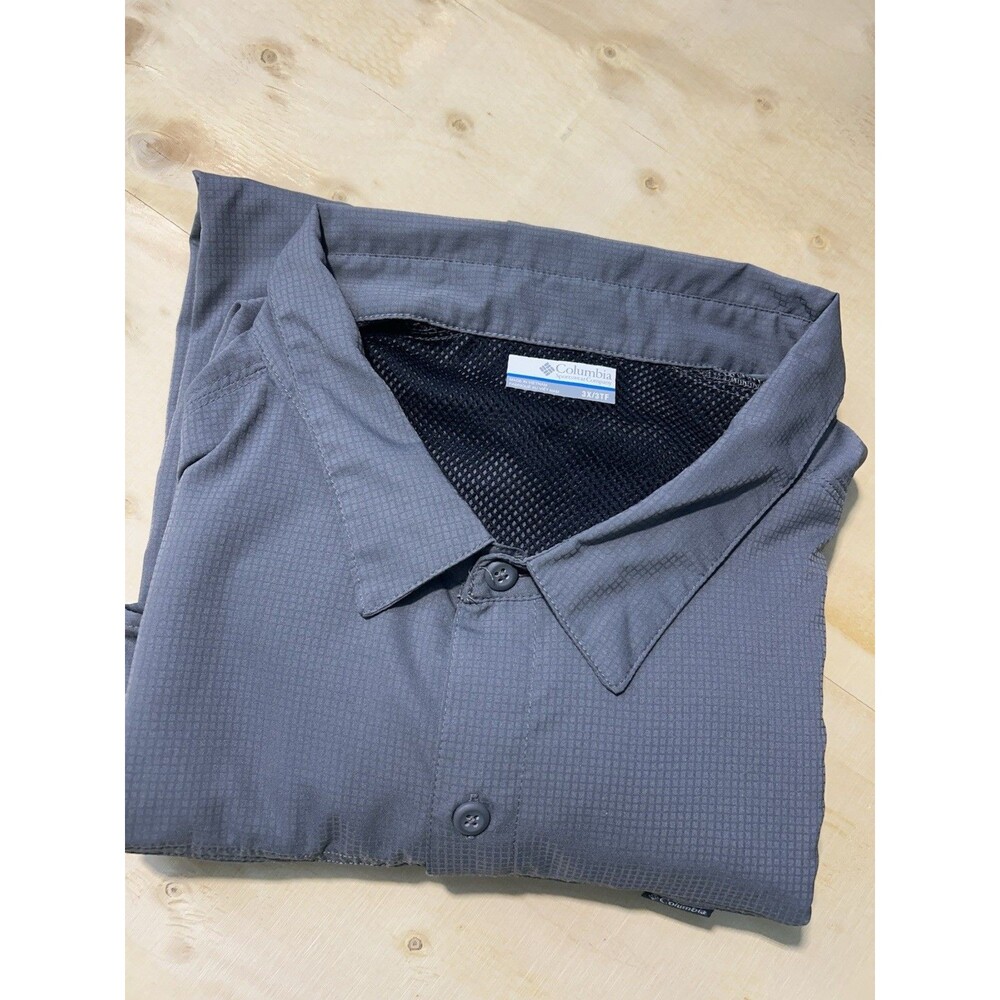 Columbia 3XLT Gray Short Sleeve Button-Up Fishing Shirt with Pockets